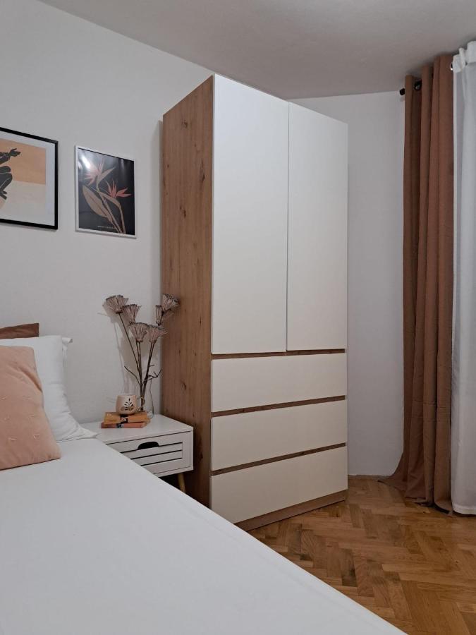 Ocean Apartman Jesenice  Exterior photo